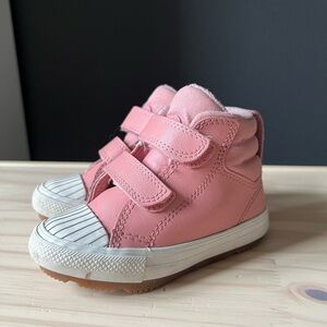 Converse Pink Leather Fleece Lined Sneakers with Velcro Toddler 7